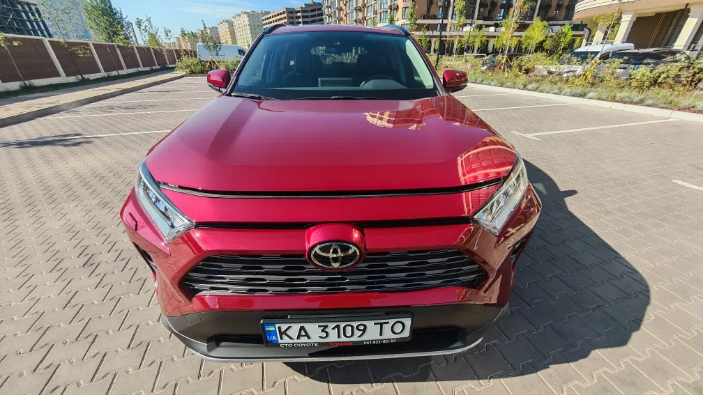 Фото 2021 Toyota RAV 4