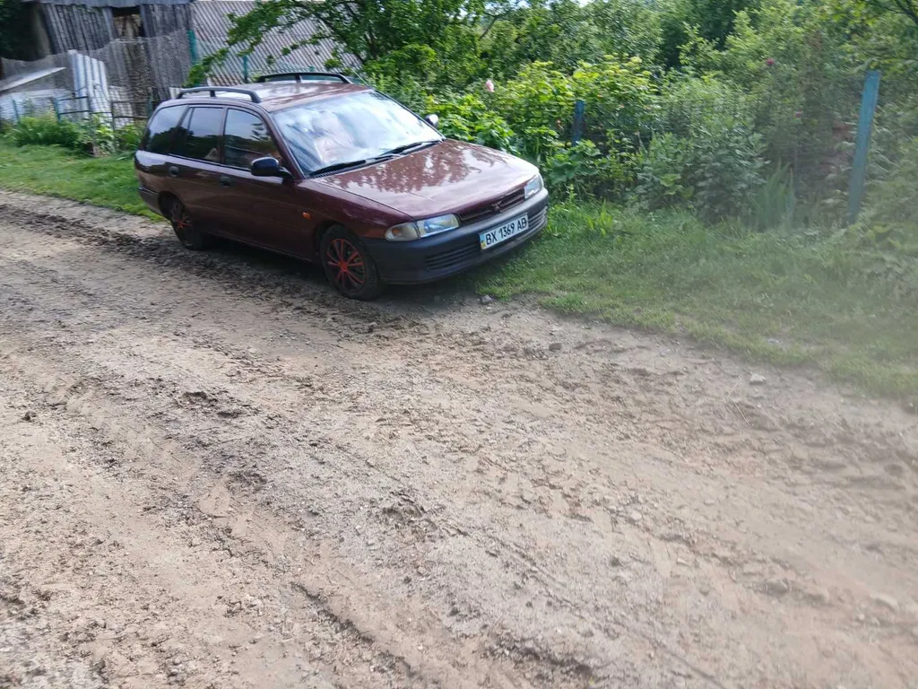 Фото 1995 Mitsubishi Lancer