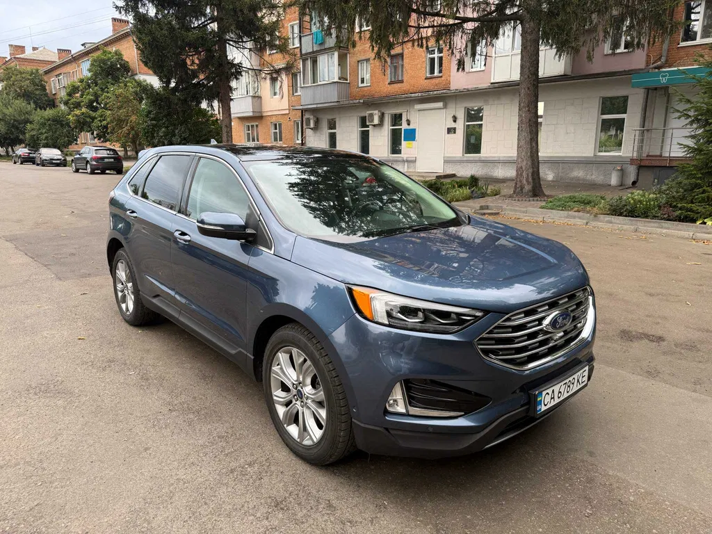 Фото 2019 Ford Edge