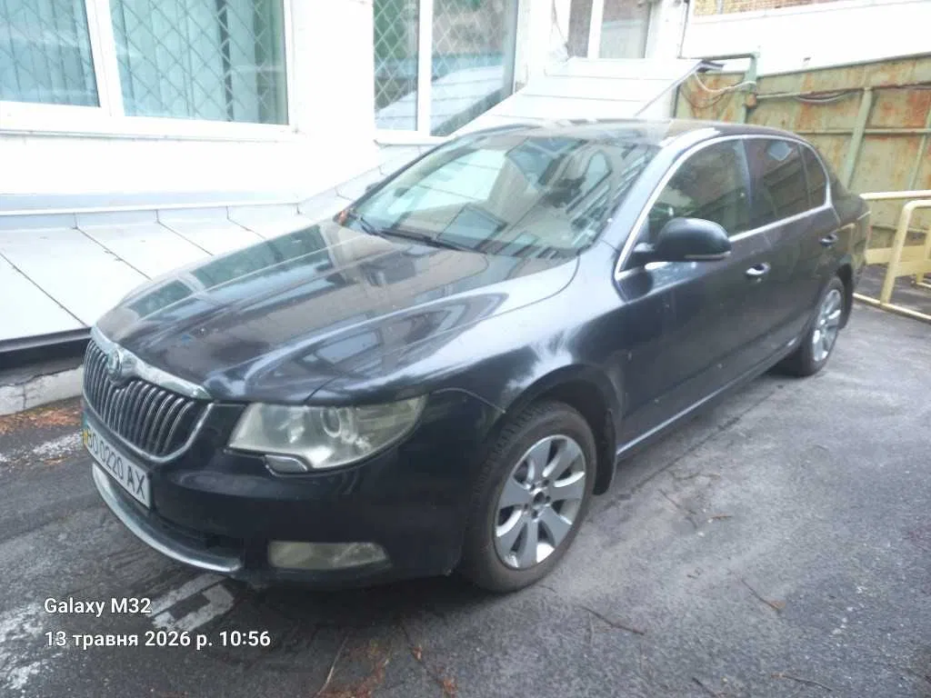 Фото 2011 Skoda Superb