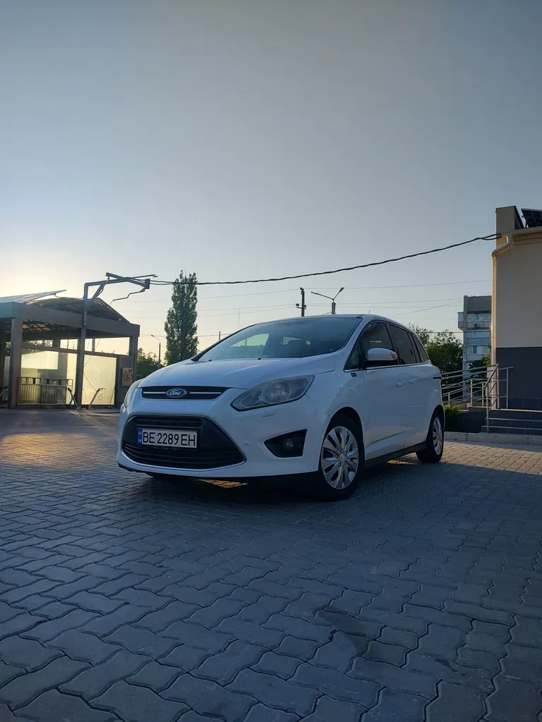 Фото 2011 Ford Grand C-Max
