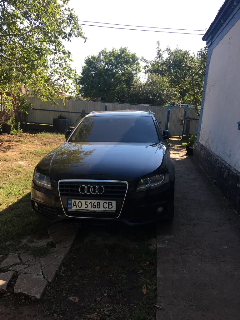 Фото 2009 Audi A4