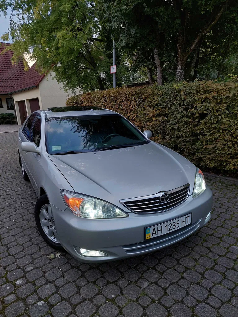 Фото 2004 Toyota Camry