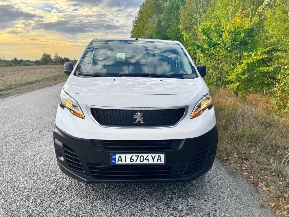 Фото 2021 Peugeot Expert