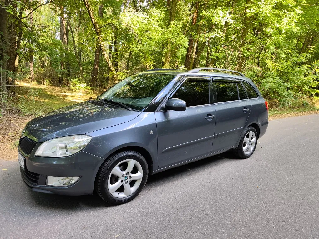 Фото 2011 Skoda Fabia