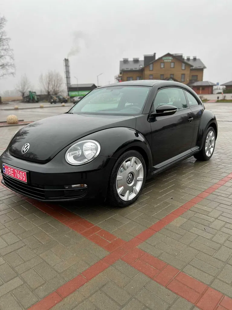 Фото 2012 Volkswagen Beetle