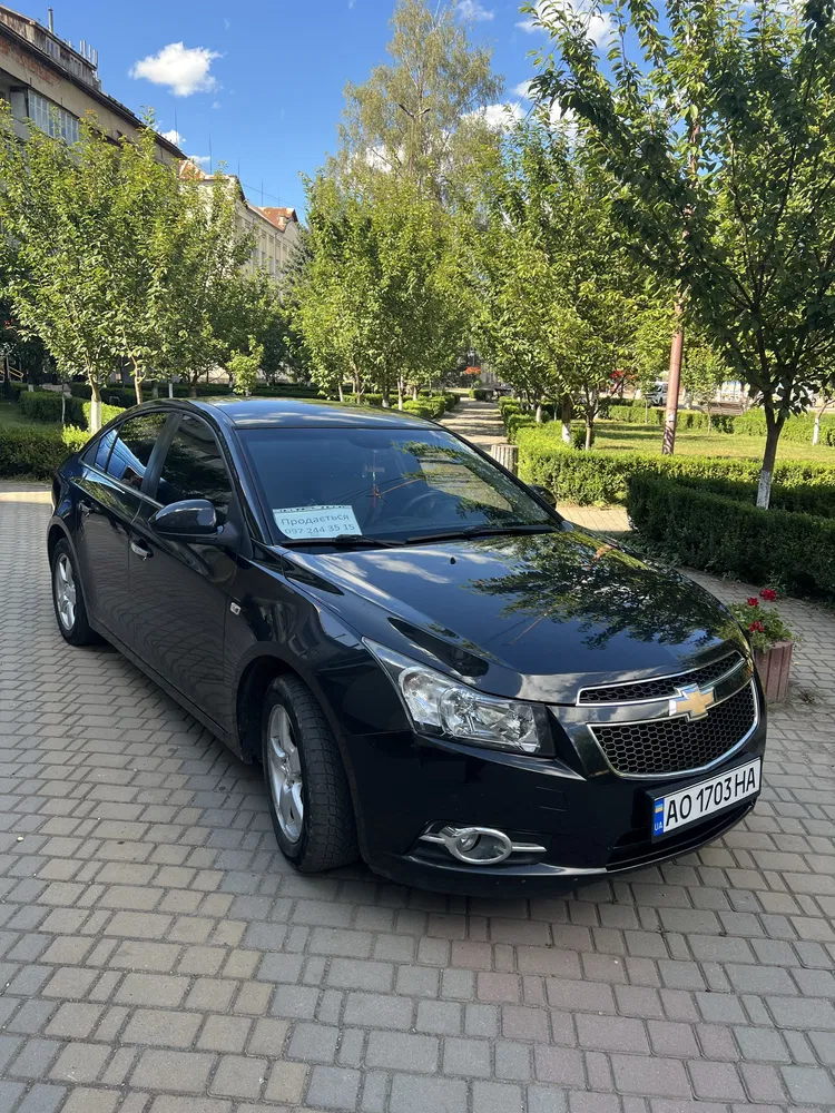 Фото 2011 Chevrolet Cruze