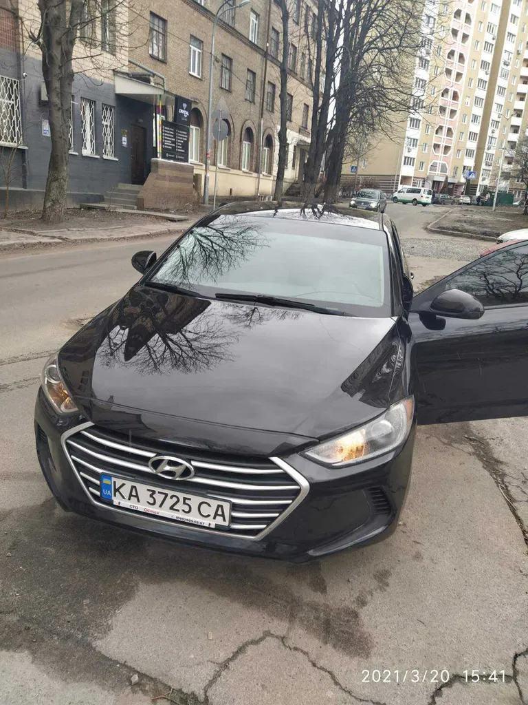 Фото 2017 Hyundai Elantra