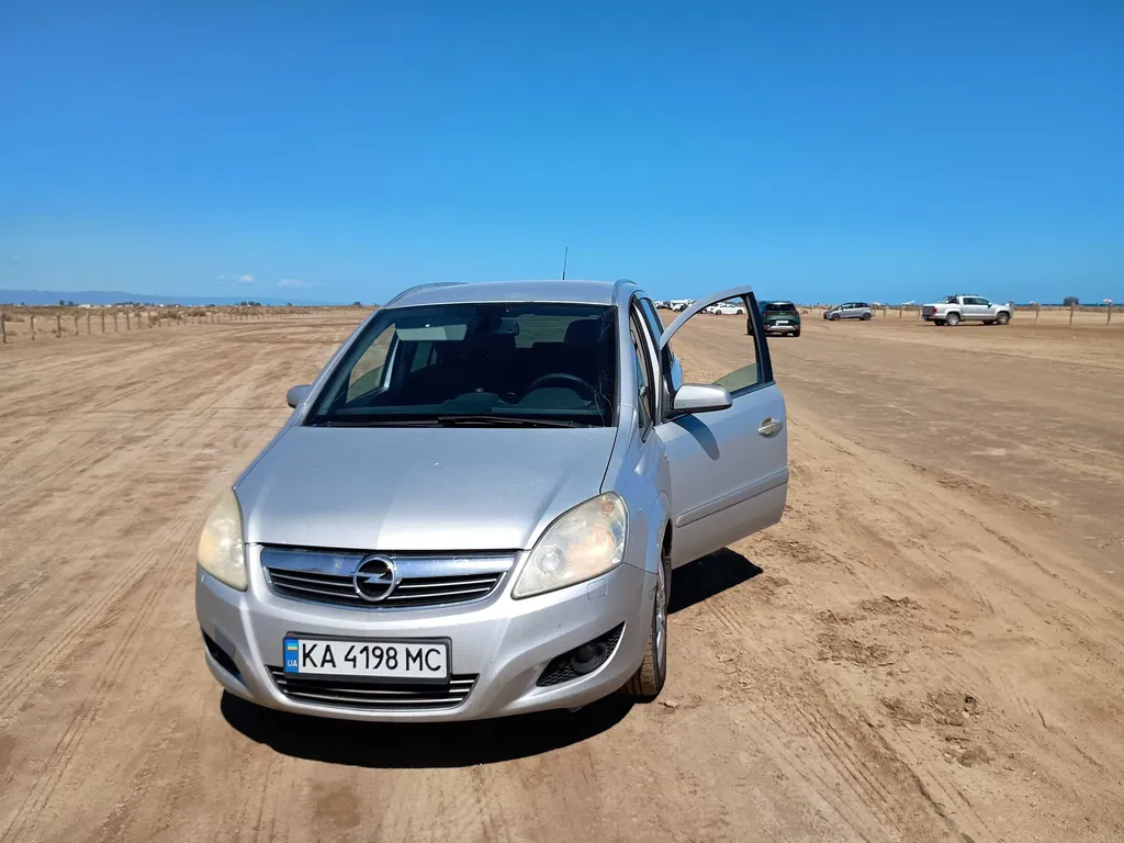 Фото 2009 Opel Zafira