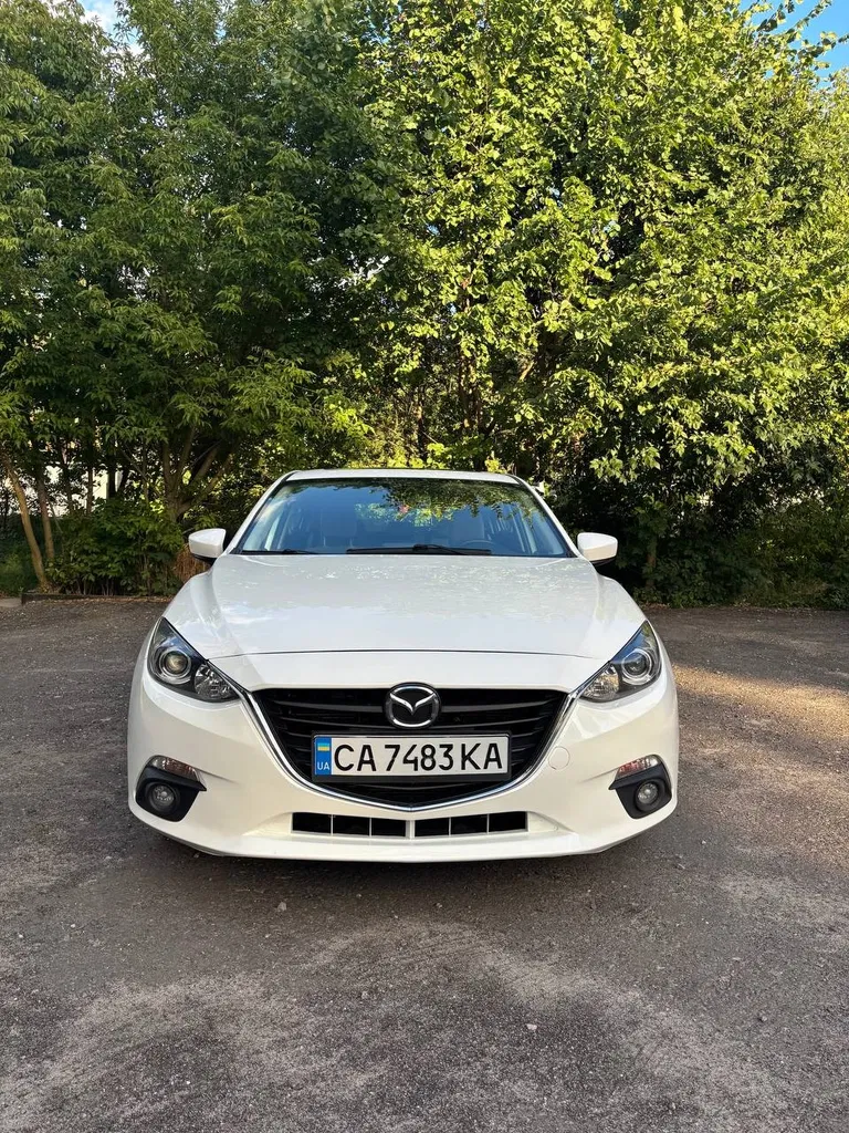 Фото 2016 Mazda 3
