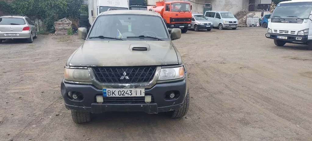 Фото 2004 Mitsubishi Pajero Sport