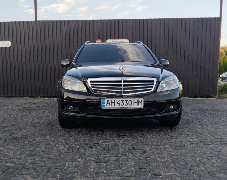 Фото 2008 Mercedes-Benz C серия