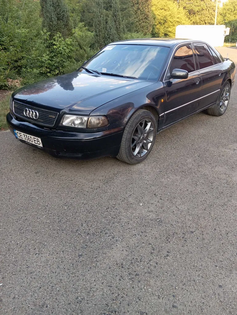 Фото 1996 Audi A8