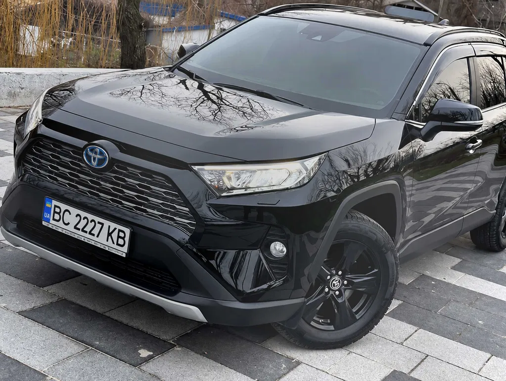 Фото 2019 Toyota RAV 4