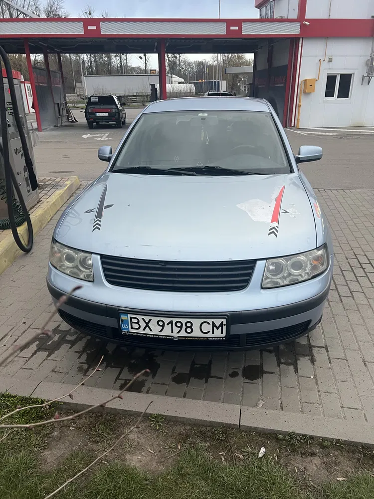 Фото 1997 Volkswagen Passat Sedan